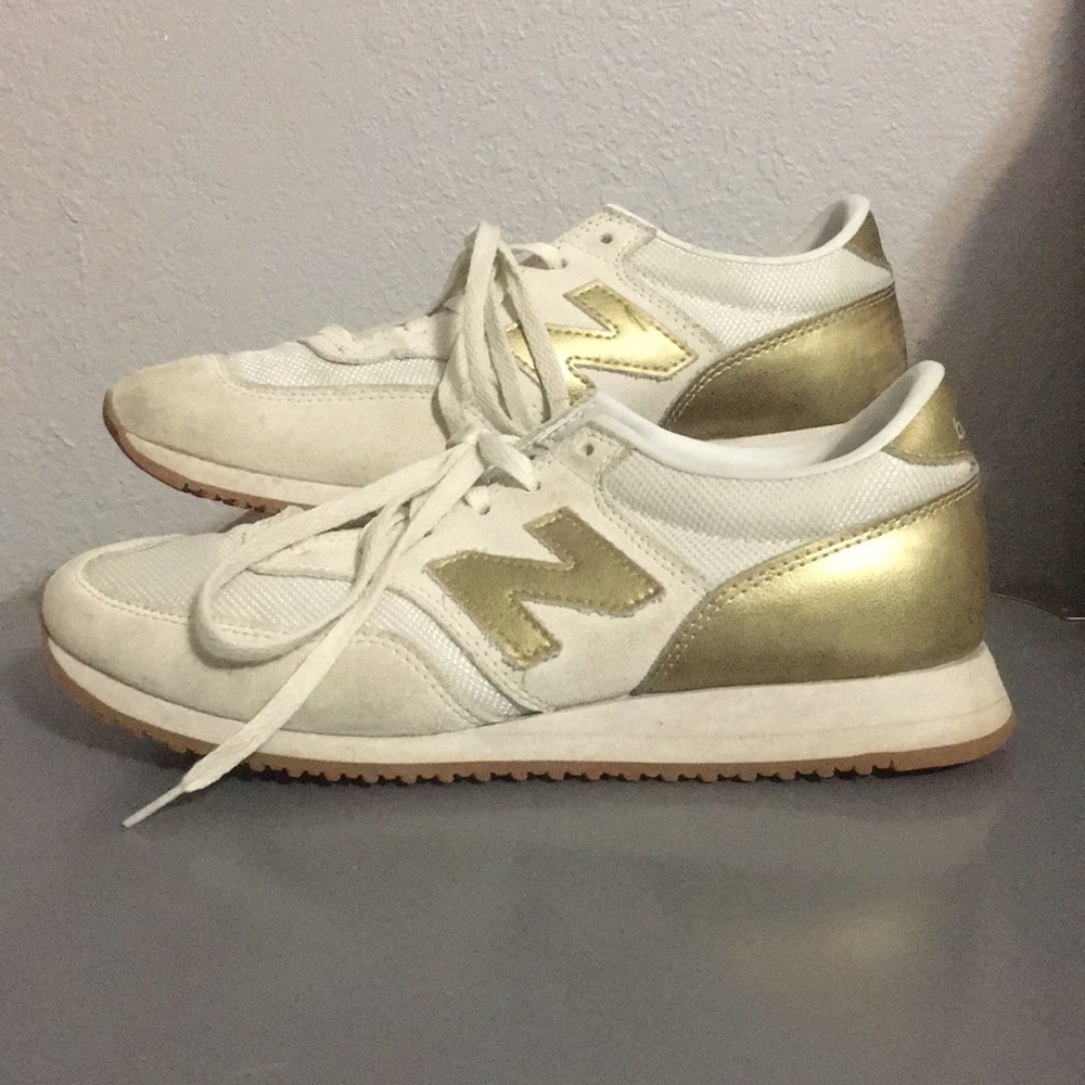 New Balance Tennis Shoes